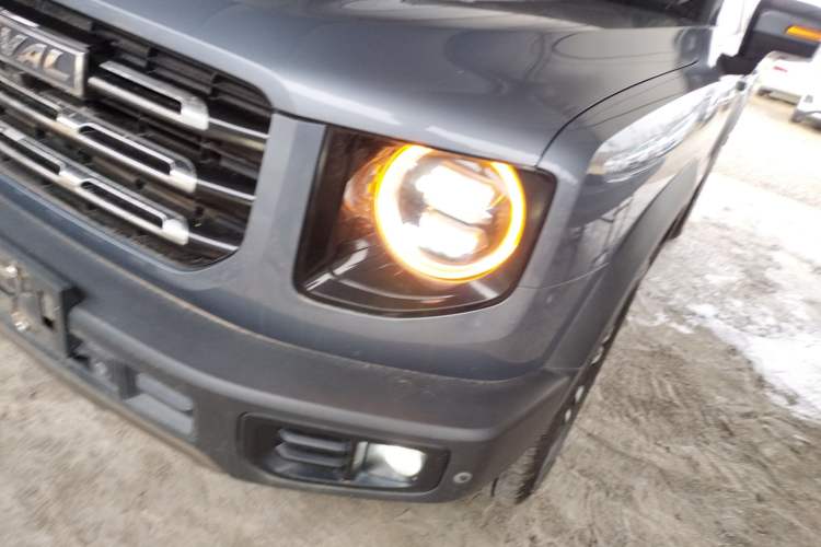 Used Haval DARGO 2021 1.5T DCT Two-Wheel Drive Border Collie Edition Left Front Headlight
