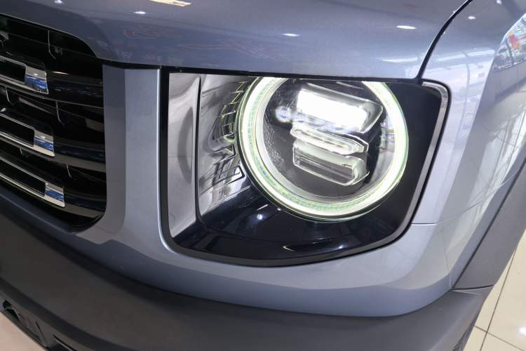 Used Haval DARGO 2021 1.5T DCT Two-Wheel Drive Border Collie Edition Left Front Headlight