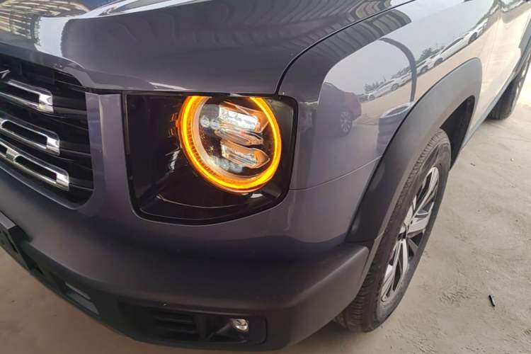 Used Haval DARGO 2021 1.5T DCT Two-Wheel Drive Labrador Edition Left Front Headlight