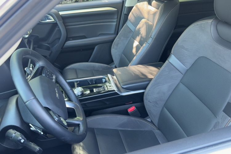 Used Haval DARGO 2021 2.0T DCT All-Wheel-Drive "Hao Tian Quan" Edition Left Front Seat