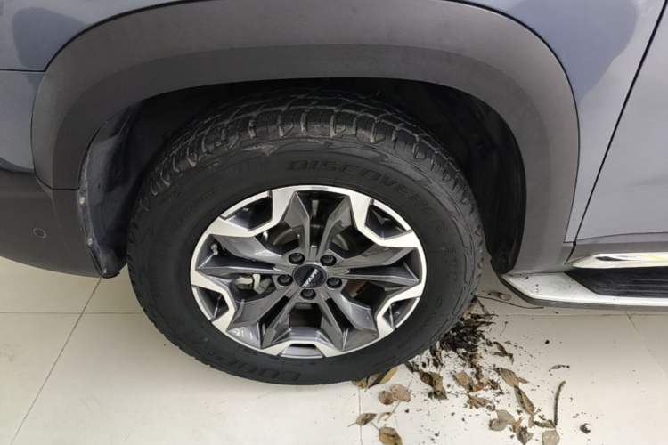 Used Haval DARGO 2021 Revised Version 2.0T DCT Four-Wheel Drive "Hao Tian Que" Edition Left Front Wheel Hub