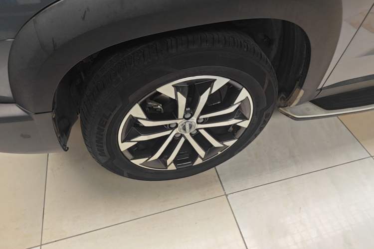 Used Haval DARGO 2021 1.5T DCT Two-Wheel Drive "Mǎquǎn" Edition Left Front Wheel Hub