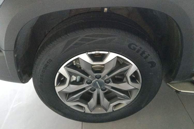 Used Haval DARGO 2021 2.0T DCT 4x4 Chinese Rural Dog Edition Left Front Wheel Hub