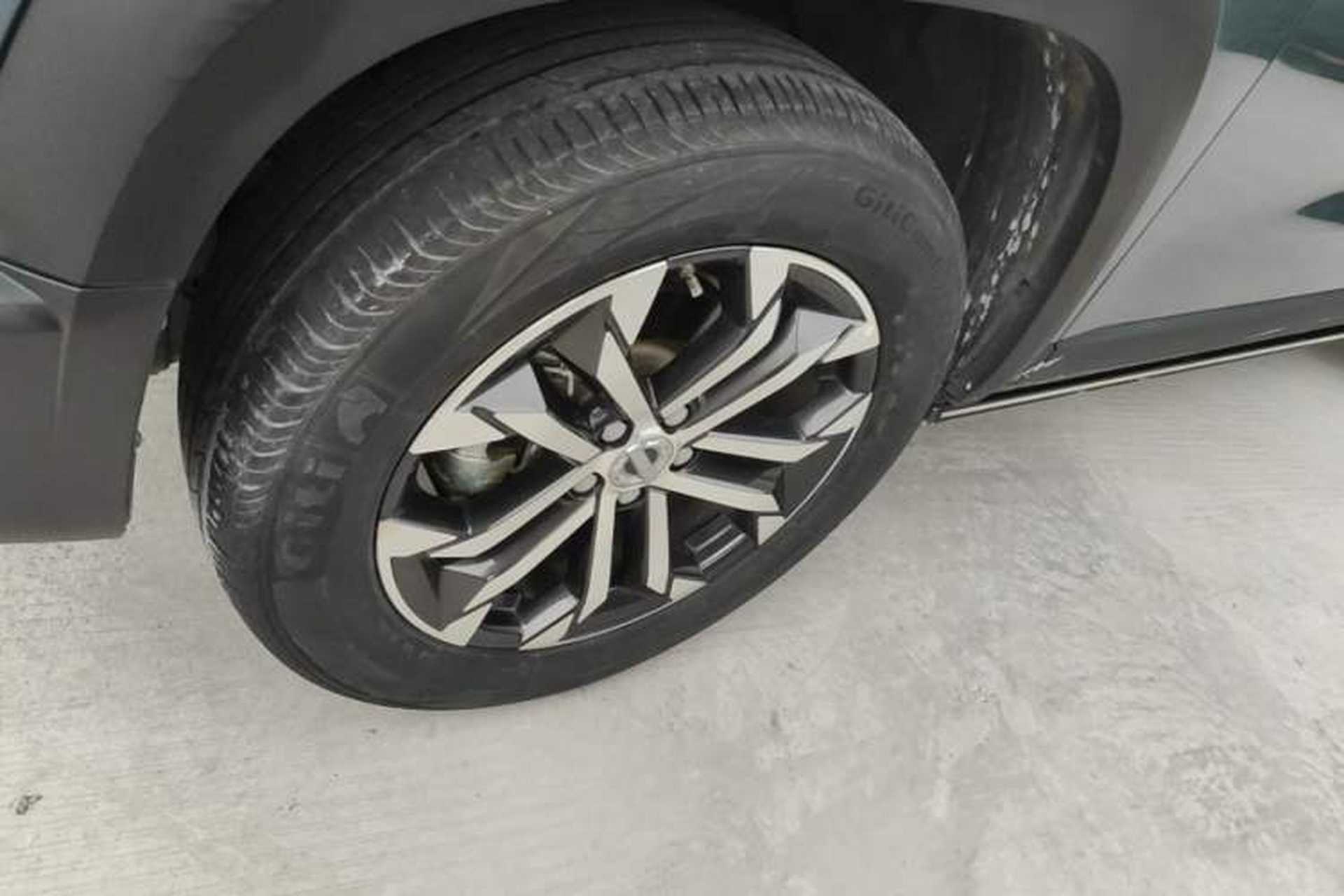 Used Haval DARGO 2021 1.5T DCT Two-Wheel Drive "Mǎquǎn" Edition Left Front Wheel Hub