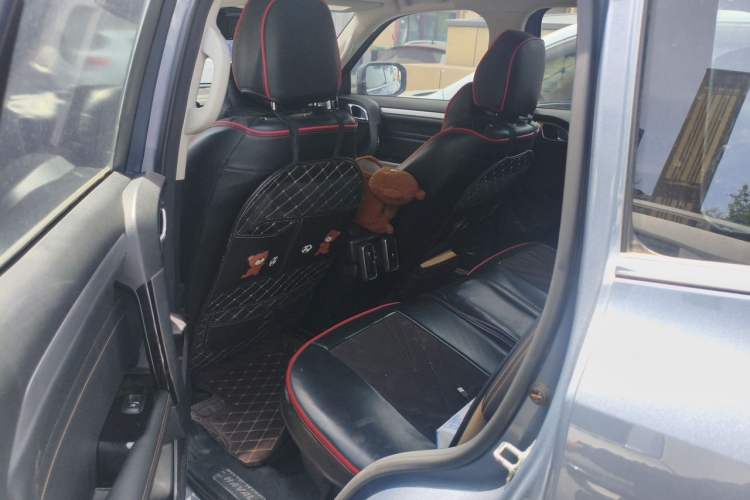 Used Haval DARGO 2021 Revised Version 1.5T DCT Two-Wheel Drive "Mǎquǎn" Edition Left Rear Seat