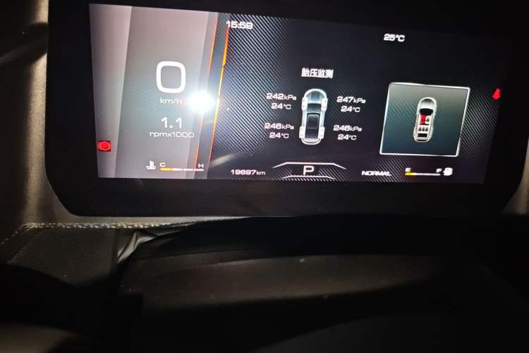 Used Haval DARGO 2021 1.5T DCT Two-Wheel Drive Labrador Edition Odometer Close Up