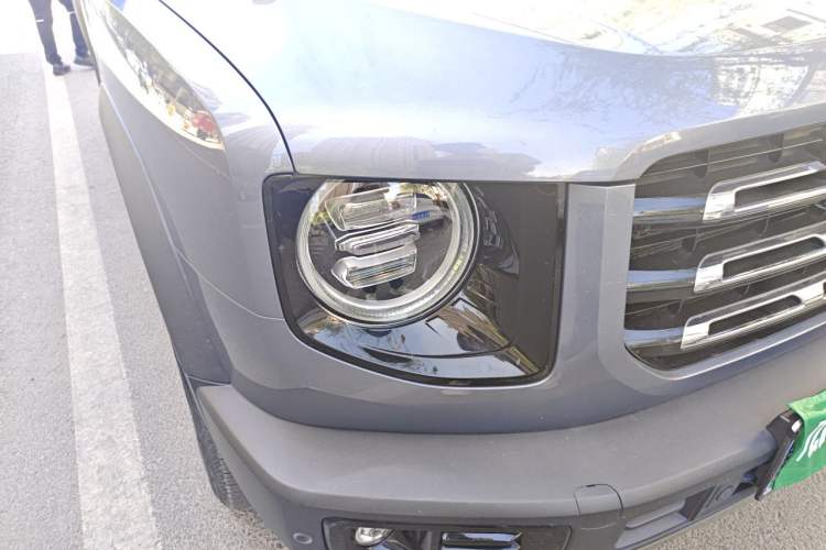 Used Haval DARGO 2021 2.0T DCT 4x4 Chinese Rural Dog Edition Right Front Headlight