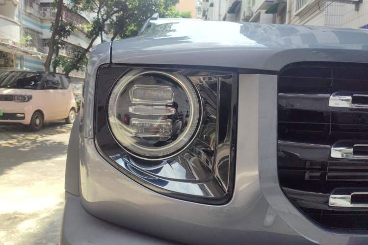 Used Haval DARGO 2021 1.5T DCT Two-Wheel Drive Border Collie - Wangcai Edition Right Front Headlight