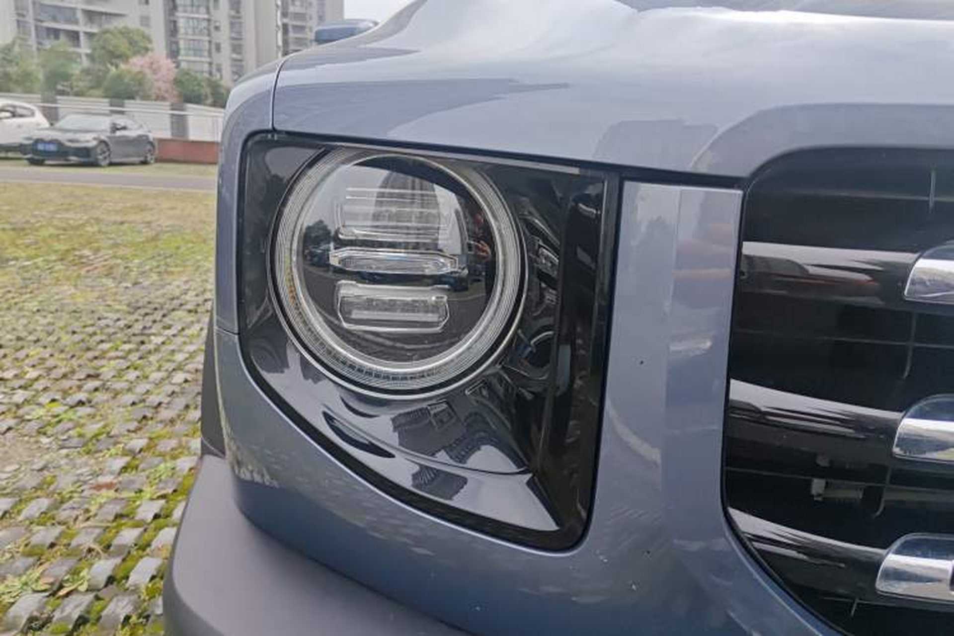 Used Haval DARGO 2021 1.5T DCT Two-Wheel Drive Husky Edition Right Front Headlight