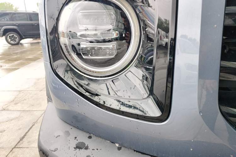 Used Haval DARGO 2021 1.5T DCT Two-Wheel Drive Labrador Edition Right Front Headlight