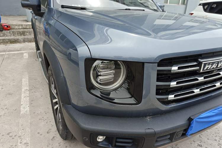 Used Haval DARGO 2021 1.5T DCT Two-Wheel Drive "Mǎquǎn" Edition Right Front Headlight