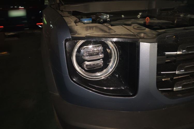 Used Haval DARGO 2021 1.5T DCT Two-Wheel Drive Labrador Edition Right Front Headlight