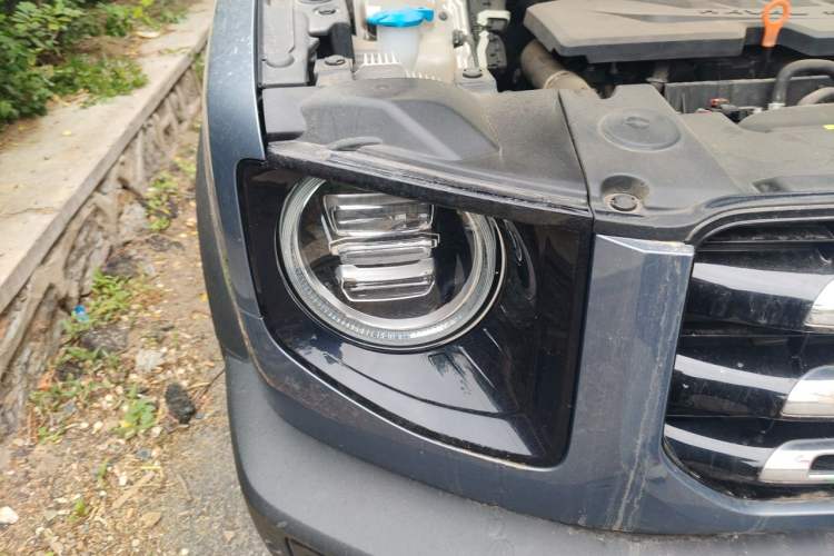 Used Haval DARGO 2021 1.5T DCT Two-Wheel Drive Border Collie - Wangcai Edition Right Front Headlight