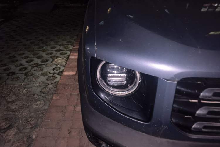 Used Haval DARGO 2021 Revised Version 1.5T DCT Two-Wheel Drive "Mǎquǎn" Edition Right Front Headlight