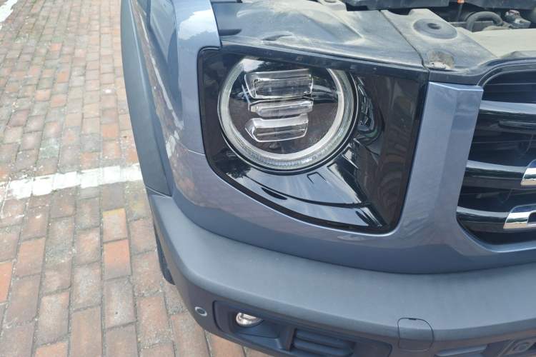 Used Haval DARGO 2021 1.5T DCT Two-Wheel Drive Border Collie Edition Right Front Headlight