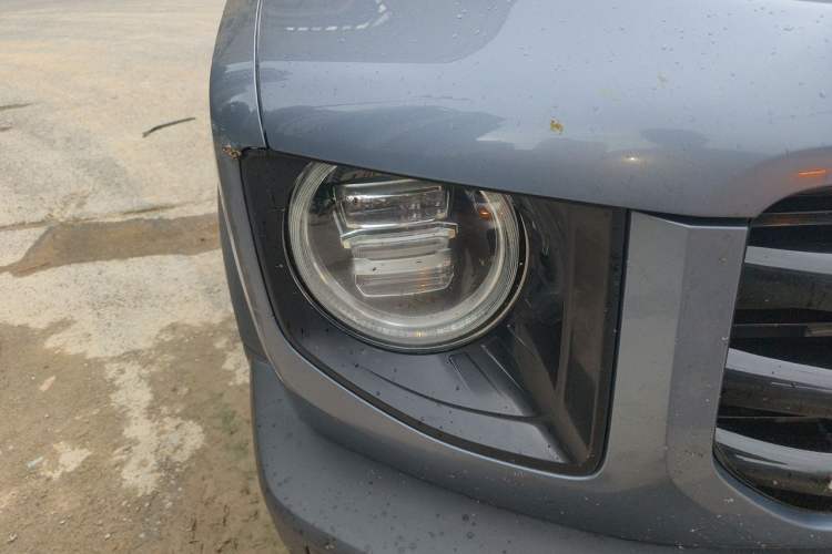 Used Haval DARGO 2021 1.5T DCT Two-Wheel Drive Border Collie Edition Right Front Headlight