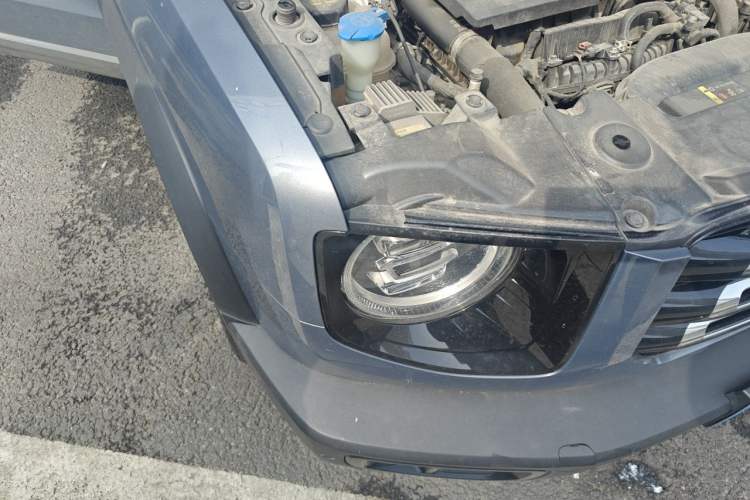 Used Haval DARGO 2021 1.5T DCT Two-Wheel Drive "Mǎquǎn" Edition Right Front Headlight