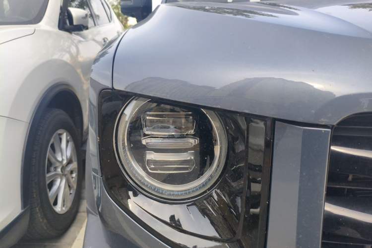 Used Haval DARGO 2021 Revised Version 1.5T DCT Two-Wheel Drive "Mǎquǎn" Edition Right Front Headlight