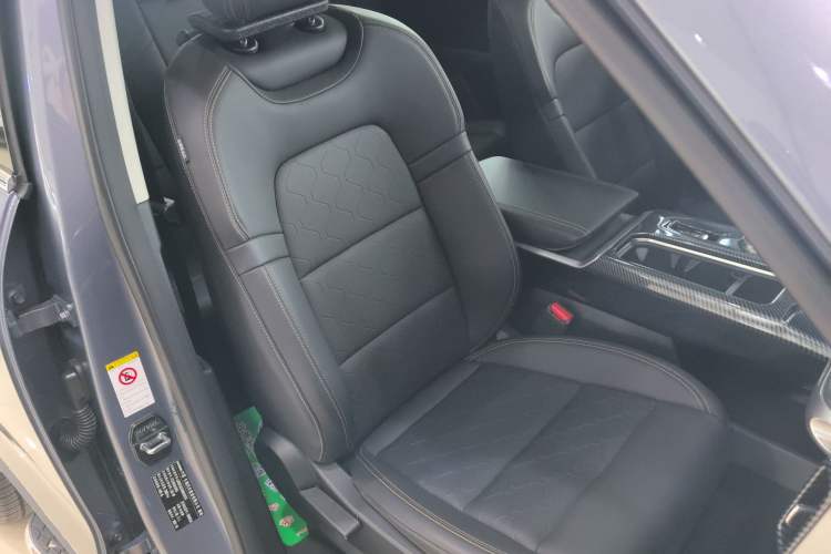 Used Haval DARGO 2021 1.5T DCT Two-Wheel Drive Border Collie Edition Right Front Seat