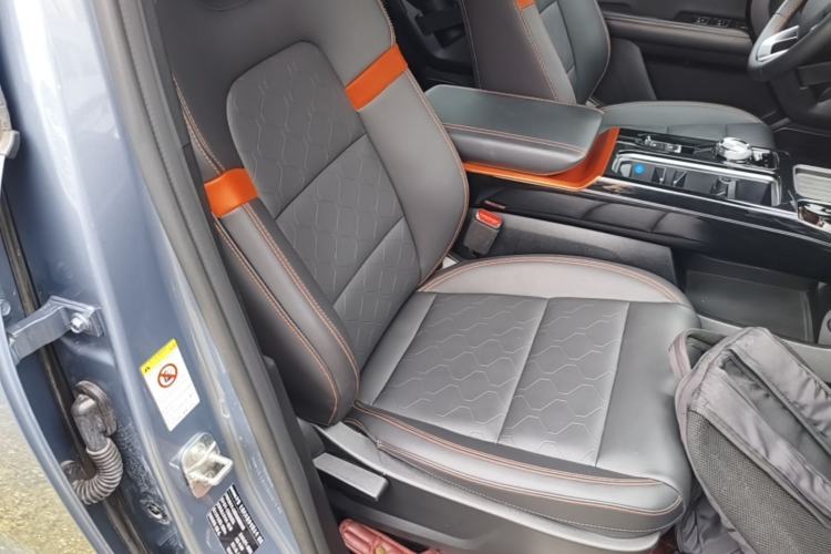 Used Haval DARGO 2021 2.0T DCT Two-Wheel Drive Chinese Mastiff Edition Right Front Seat