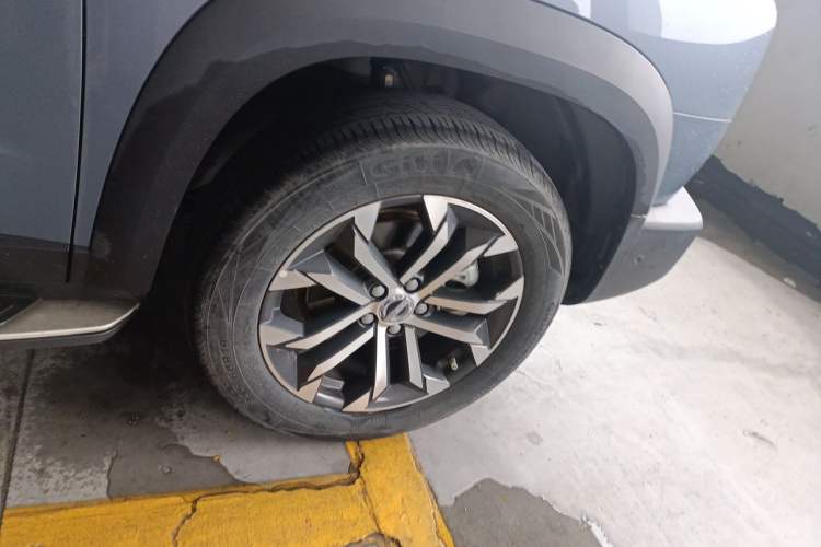 Used Haval DARGO 2021 1.5T DCT Two-Wheel Drive "Mǎquǎn" Edition Right Front Wheel Hub
