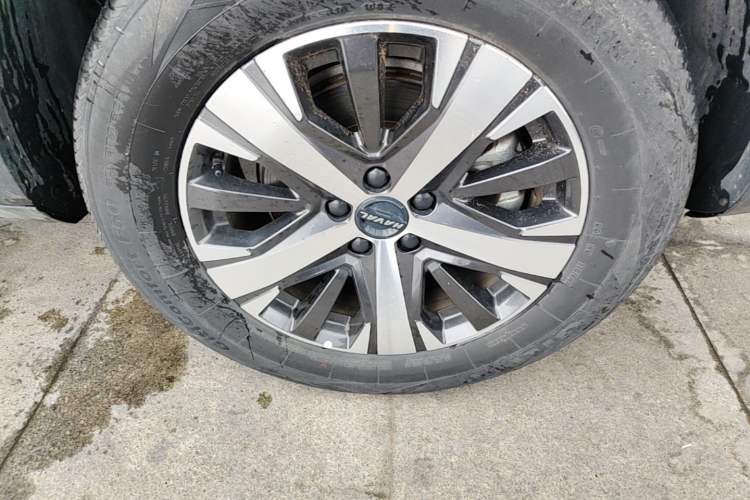 Used Haval DARGO 2021 1.5T DCT Two-Wheel Drive Labrador Edition Right Front Wheel Hub