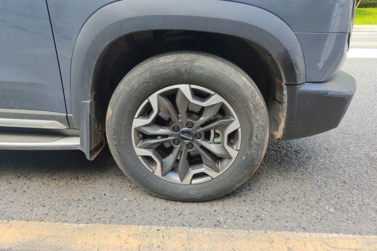 Used Haval DARGO 2021 2.0T DCT 4x4 Chinese Rural Dog Edition Right Front Wheel Hub