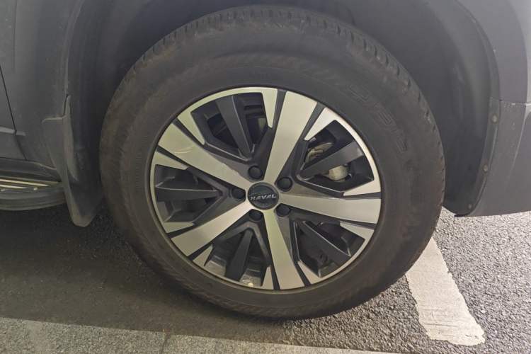 Used Haval DARGO 2021 1.5T DCT Two-Wheel Drive Labrador Edition Right Front Wheel Hub