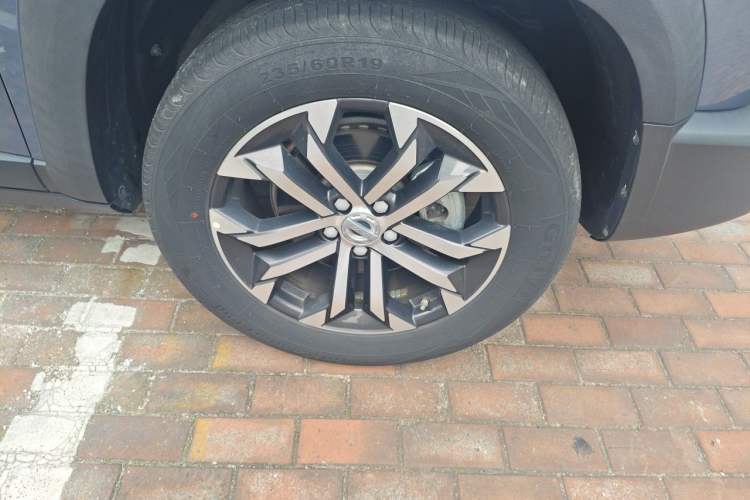 Used Haval DARGO 2021 1.5T DCT Two-Wheel Drive Border Collie Edition Right Front Wheel Hub
