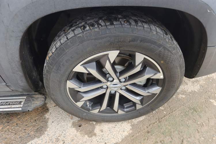 Used Haval DARGO 2021 1.5T DCT Two-Wheel Drive Border Collie Edition Right Front Wheel Hub