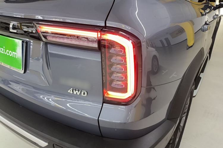 Used Haval DARGO 2021 Revised Version 2.0T DCT Four-Wheel Drive "Hao Tian Que" Edition Right Rear Taillight