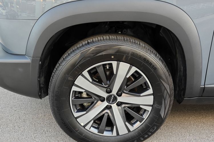 Used Haval DARGO 2021 1.5T DCT Two-Wheel Drive Labrador Edition Right Rear Wheel Hub
