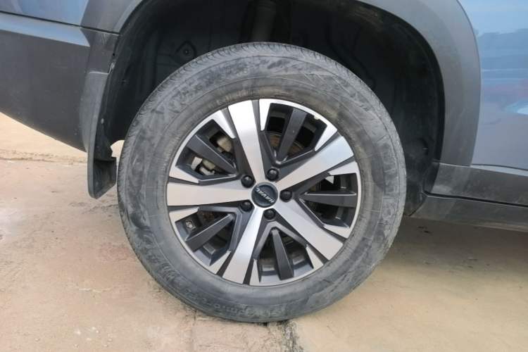 Used Haval DARGO 2021 1.5T DCT Two-Wheel Drive Labrador Edition Right Rear Wheel Hub
