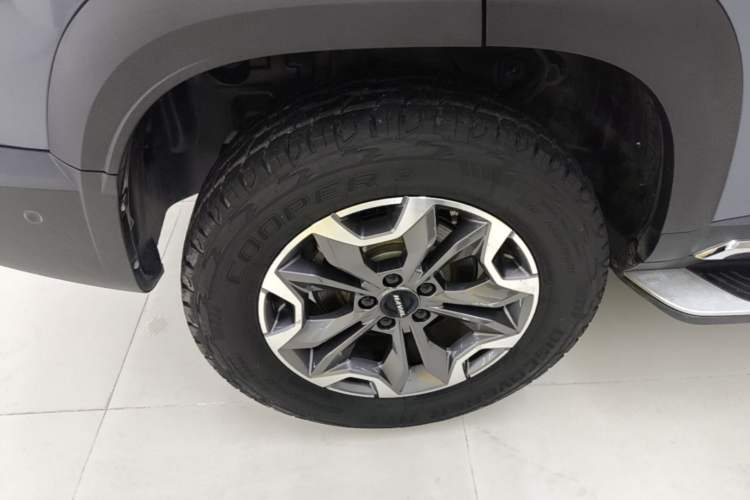 Used Haval DARGO 2021 Revised Version 2.0T DCT Four-Wheel Drive "Hao Tian Que" Edition Right Rear Wheel Hub