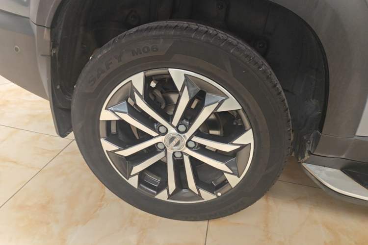 Used Haval DARGO 2021 1.5T DCT Two-Wheel Drive "Mǎquǎn" Edition Right Rear Wheel Hub