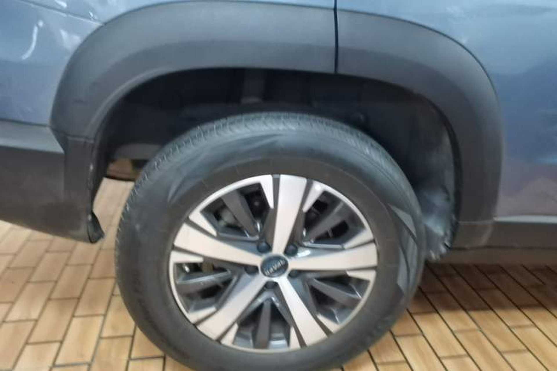 Used Haval DARGO 2021 1.5T DCT Two-Wheel Drive Labrador Edition Right Rear Wheel Hub
