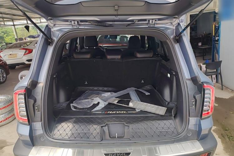 Used Haval DARGO 2021 1.5T DCT Two-Wheel Drive Labrador Edition Trunk