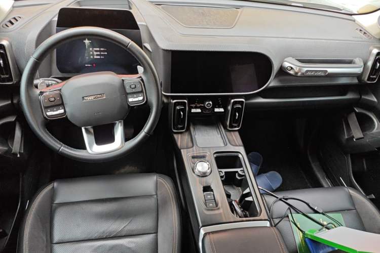 Used Haval DARGO 2021 2.0T DCT All-Wheel-Drive "Hao Tian Quan" Edition Center Console