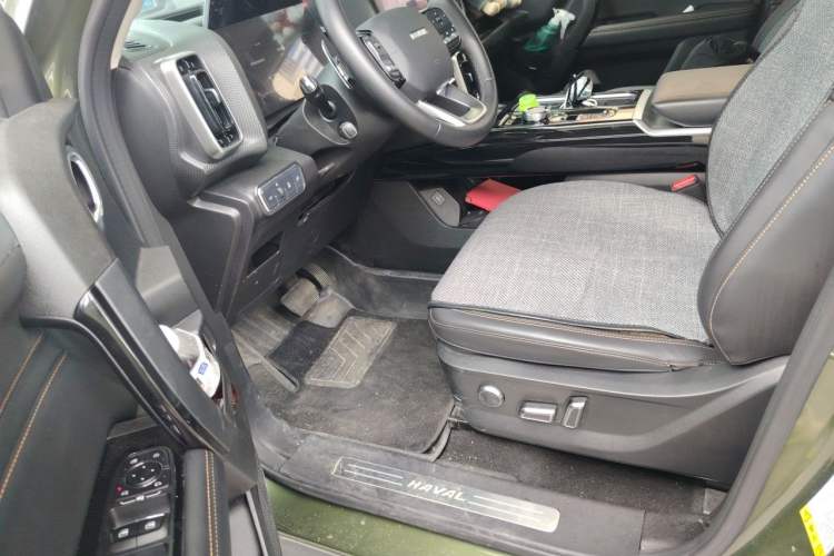 Used Haval DARGO 2021 Revised Version 1.5T DCT Two-Wheel Drive "Mǎquǎn" Edition Driver Seat