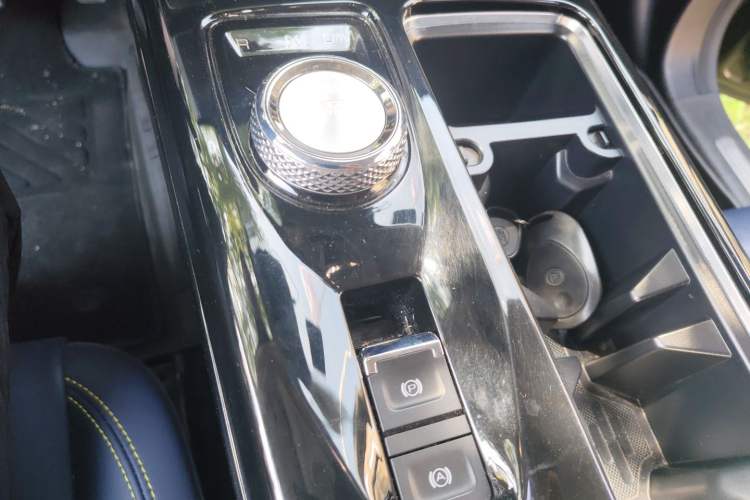 Used Haval DARGO 2021 1.5T DCT Two-Wheel Drive Border Collie - Wangcai Edition Gear Lever