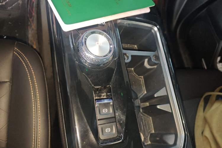 Used Haval DARGO 2021 1.5T DCT Two-Wheel Drive Border Collie - Wangcai Edition Gear Lever