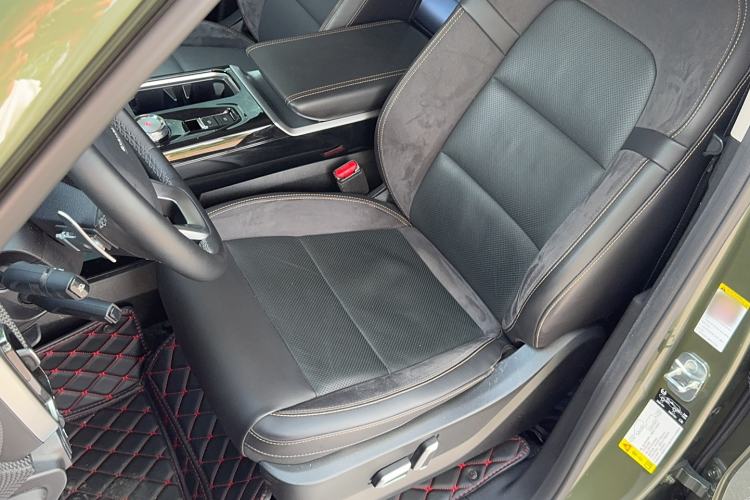 Used Haval DARGO 2021 2.0T DCT All-Wheel-Drive "Hao Tian Quan" Edition Left Front Seat