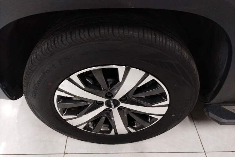 Used Haval DARGO 2021 1.5T DCT Two-Wheel Drive Labrador Edition Left Front Wheel Hub