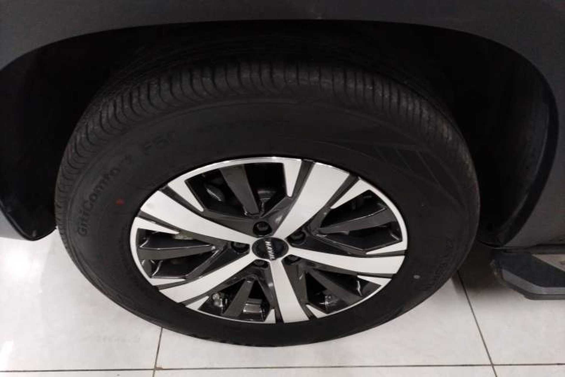 Used Haval DARGO 2021 1.5T DCT Two-Wheel Drive Labrador Edition Left Front Wheel Hub