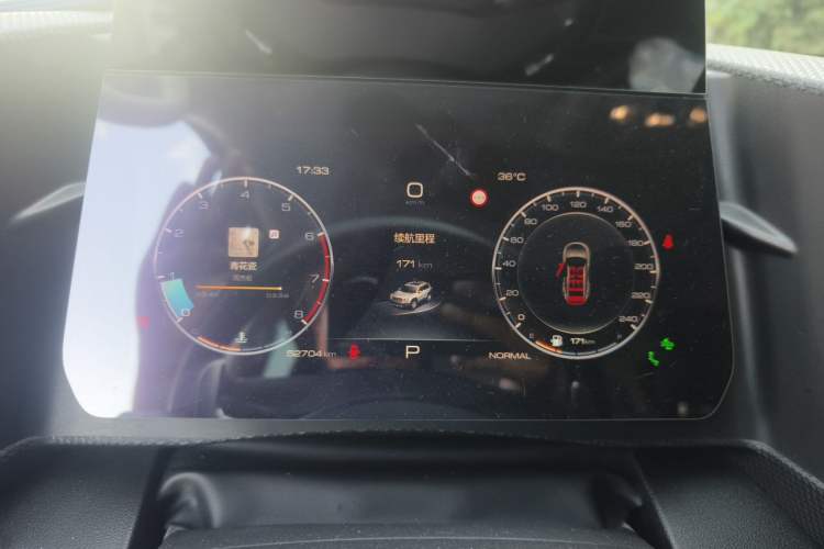Used Haval DARGO 2021 Revised Version 2.0T DCT Four-Wheel Drive "Hao Tian Que" Edition Odometer Close Up