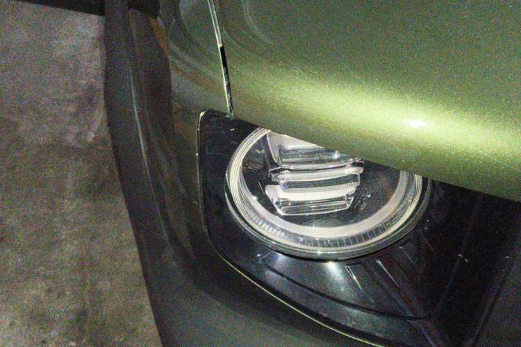Used Haval DARGO 2021 1.5T DCT Two-Wheel Drive Husky Edition Right Front Headlight