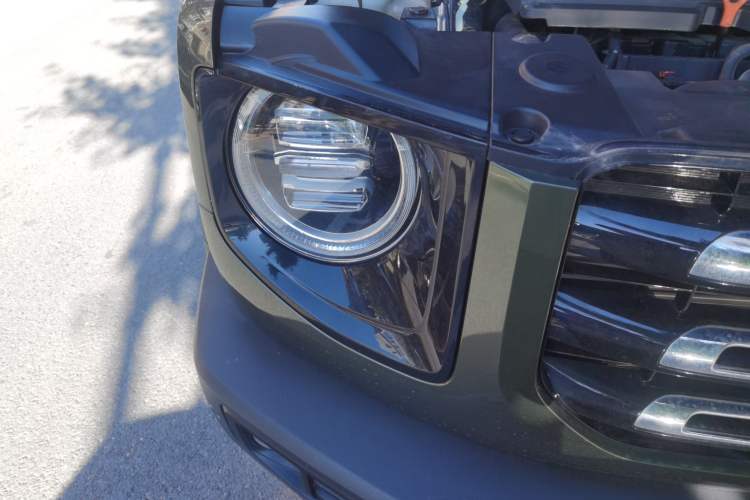 Used Haval DARGO 2021 1.5T DCT Two-Wheel Drive Border Collie Edition Right Front Headlight