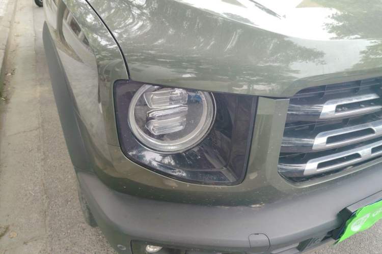 Used Haval DARGO 2021 Revised Version 1.5T DCT Two-Wheel Drive "Mǎquǎn" Edition Right Front Headlight