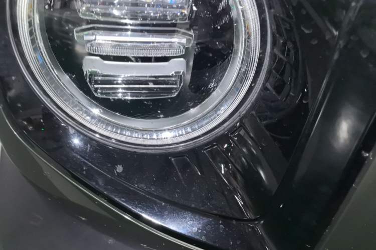 Used Haval DARGO 2021 1.5T DCT Two-Wheel Drive "Mǎquǎn" Edition Right Front Headlight