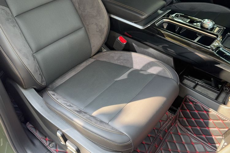 Used Haval DARGO 2021 2.0T DCT All-Wheel-Drive "Hao Tian Quan" Edition Right Front Seat